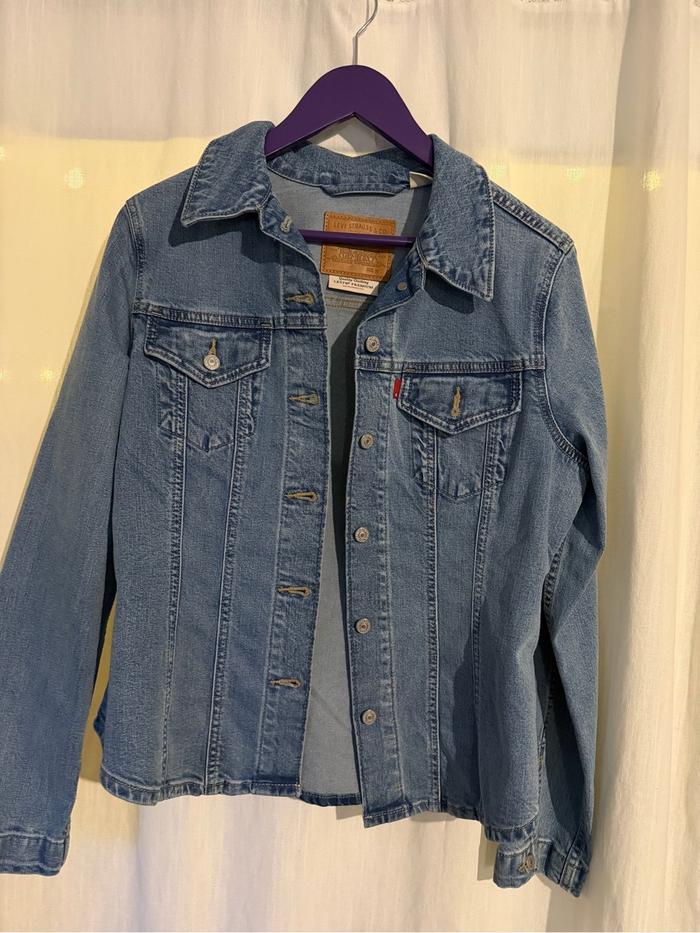 Levi's Tailored Slim Women's Denim Jacket with Chest Pockets